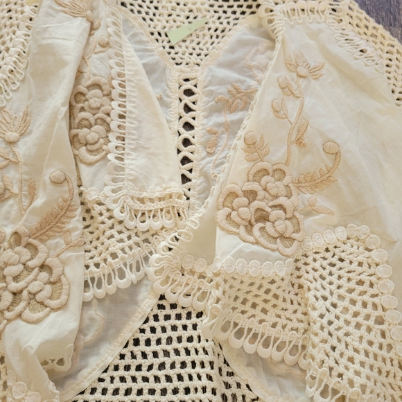 Knitted and knotted crochet embroidered cardigan ⁶³ - Picture 2 of 10